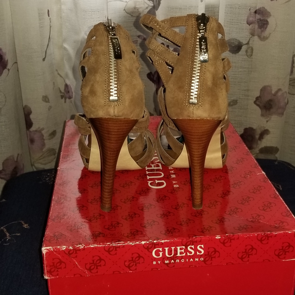 Guess. - Picture 3 of 6